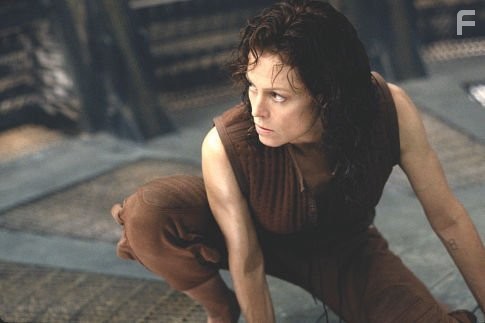 Sigourney Weaver in Чужoй 4: Воскрешение (1997)