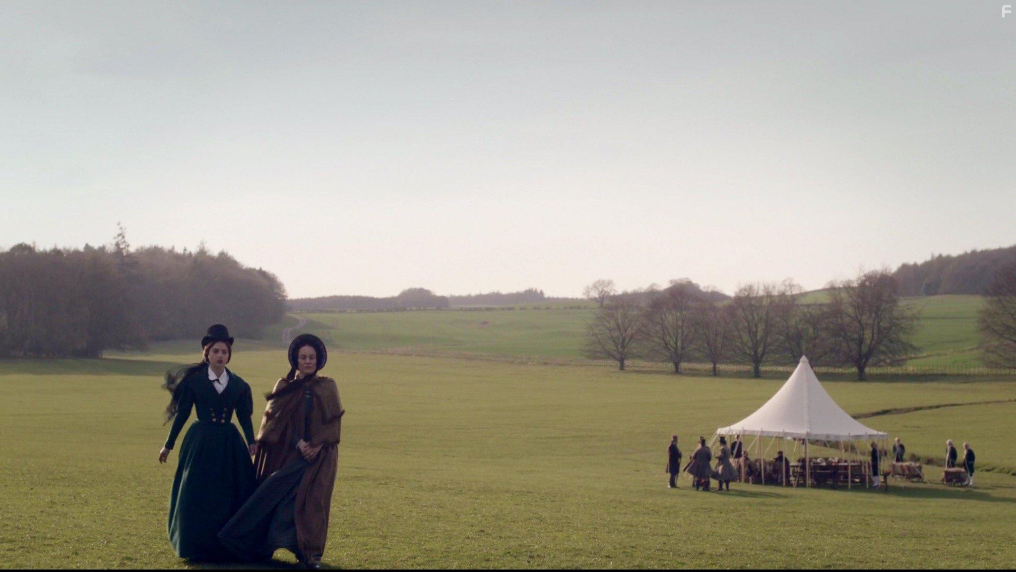 Daniela Holtz and Jenna Coleman in Victoria (2016)