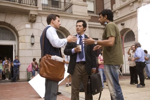 Mark Wahlberg, John Leguizamo, and M. Night Shyamalan in Явление (2008)