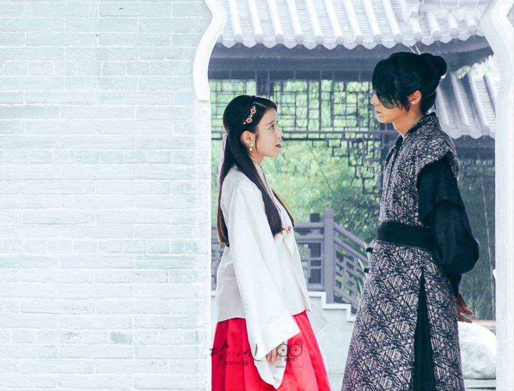 Joon-Gi Lee and Iu in Dalui Yeonin - Bobogyungsim Ryeo (2016)
