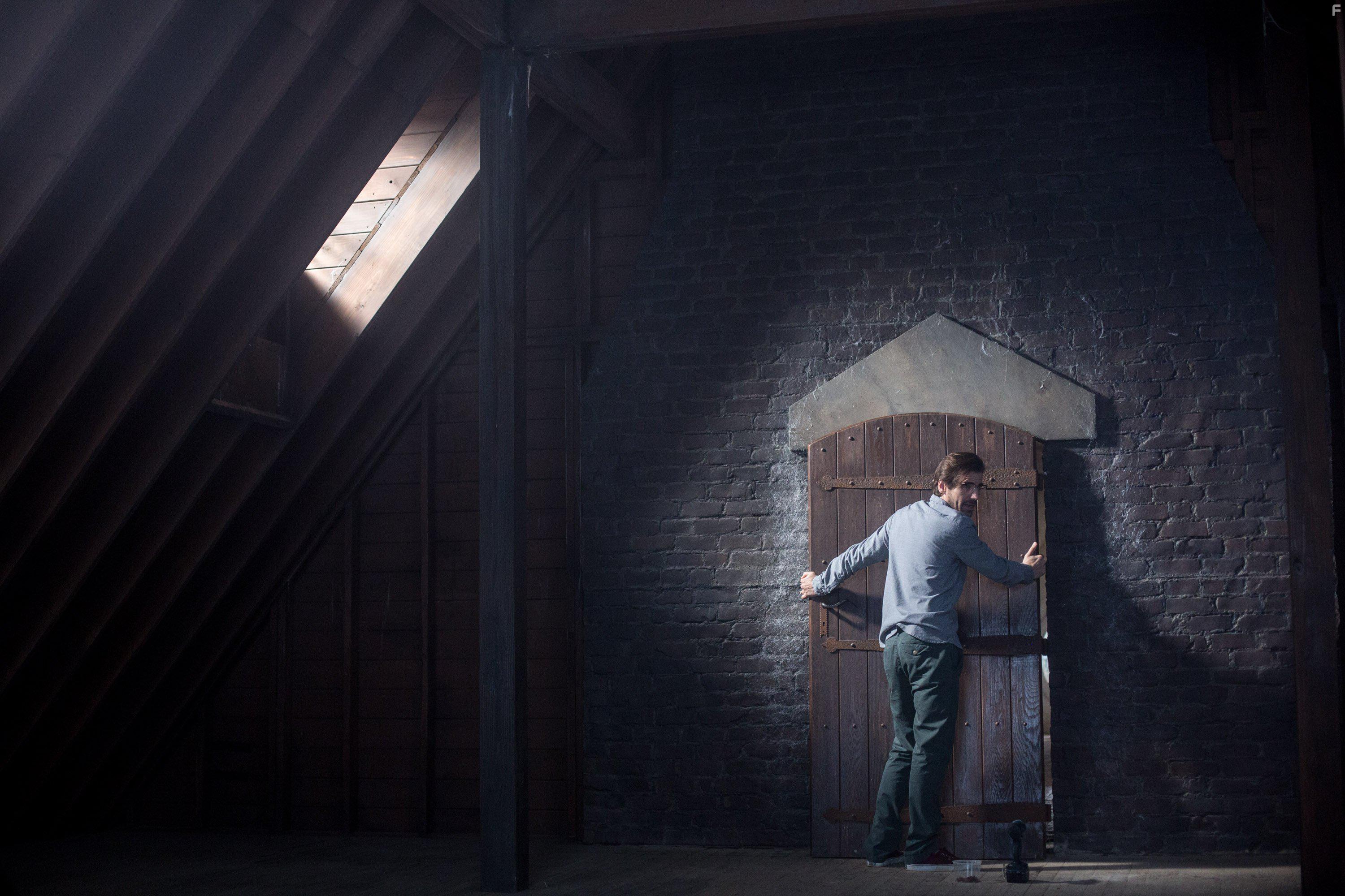 Mel Raido in The Disappointments Room (2016)