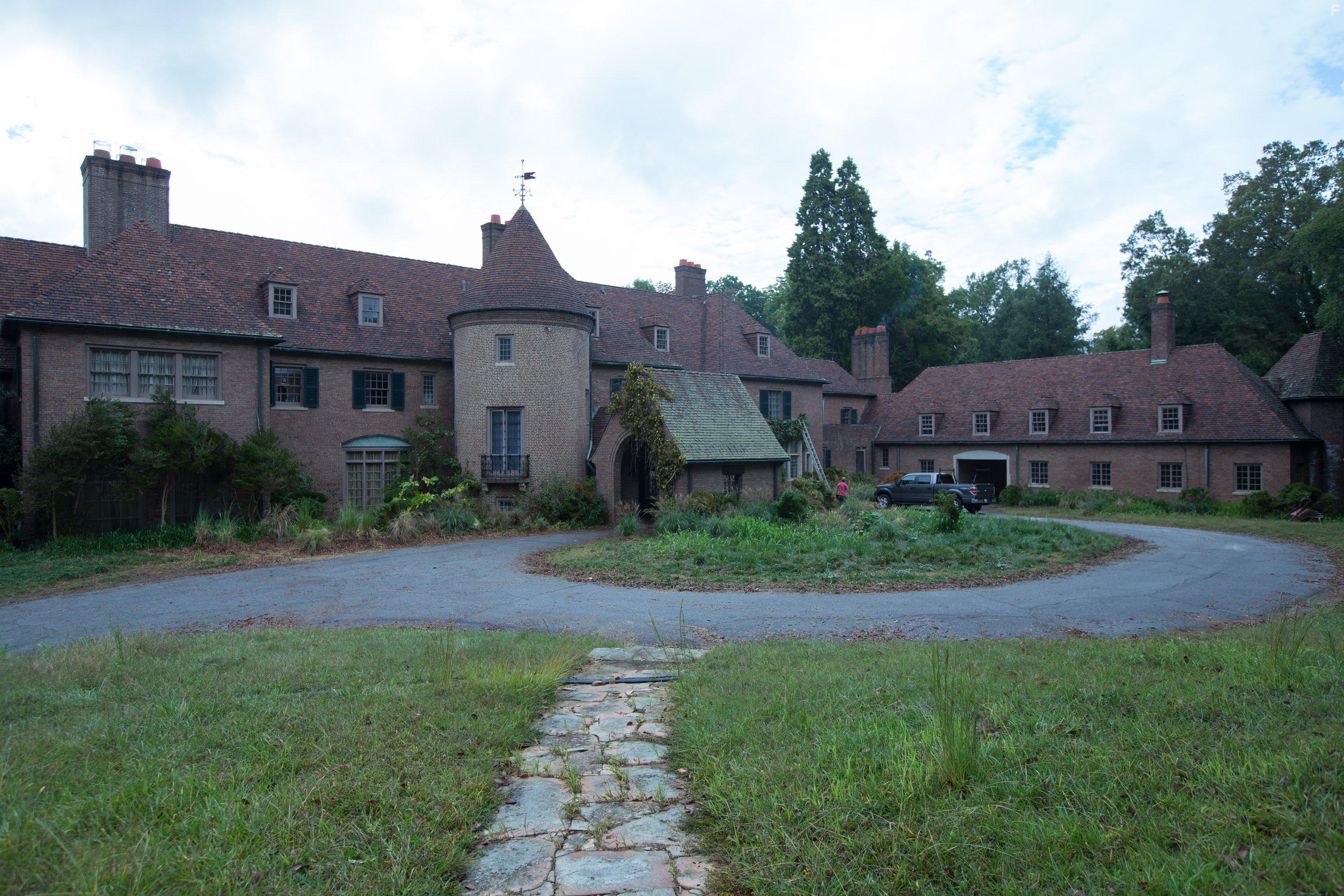 The Disappointments Room (2016)