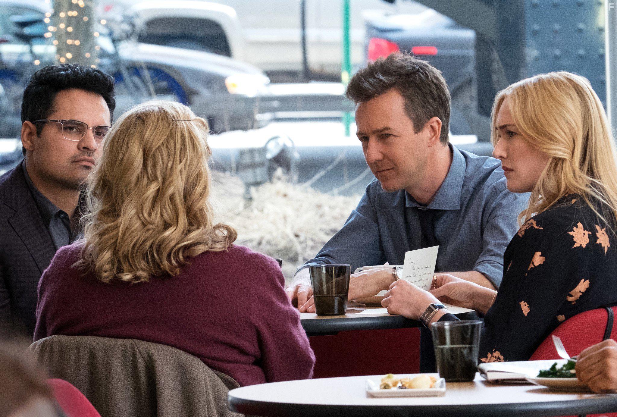 Kate Winslet, Edward Norton, Ann Dowd, and Michael Pea in Collateral Beauty (2016)
