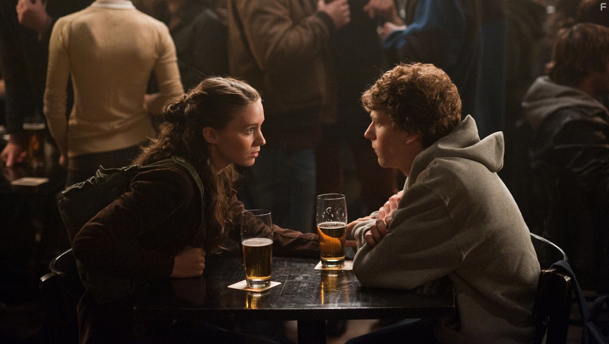 Jesse Eisenberg and Rooney Mara in Социальная сеть (2010)