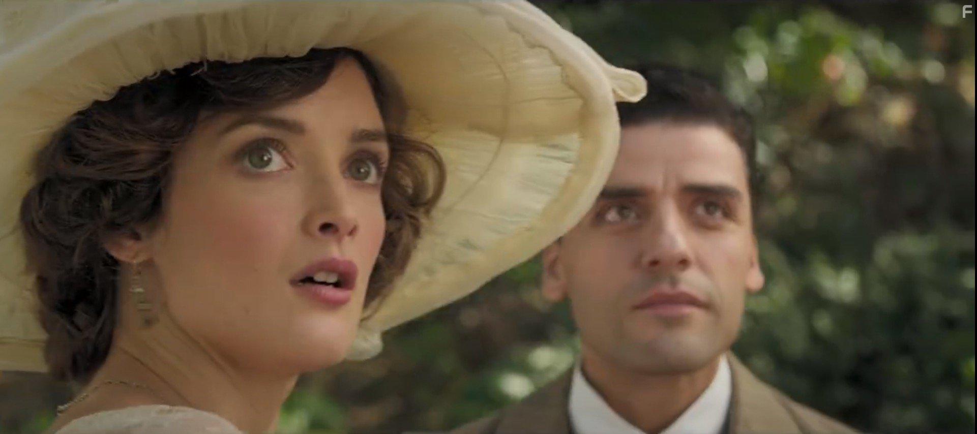 Oscar Isaac and Charlotte Le Bon in The Promise (2016)