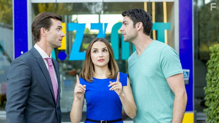 Rachael Leigh Cook, Lucas Bryant, and Travis Milne in Summer Love (2016)