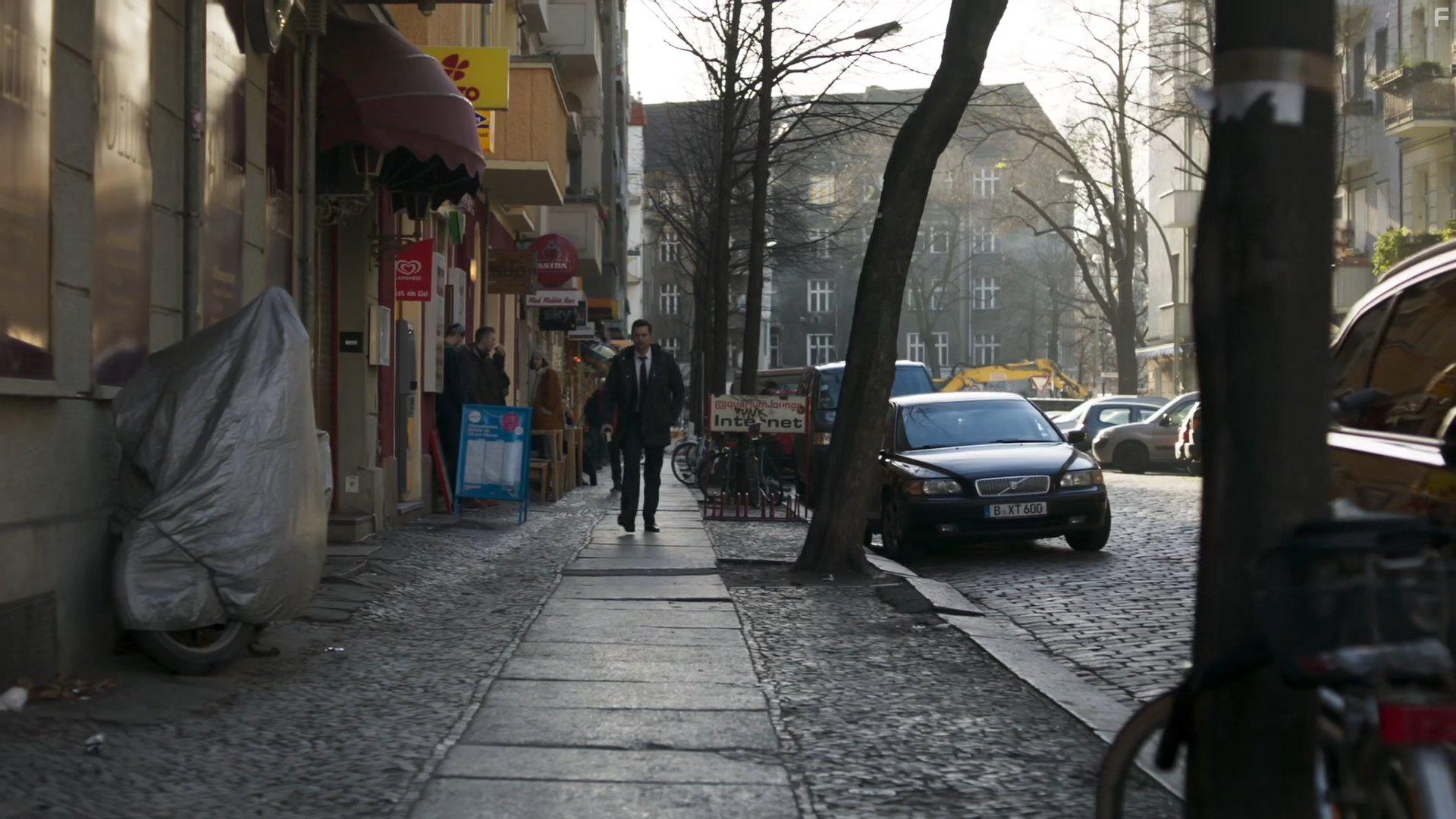 Richard Armitage in Berlin Station (2016)
