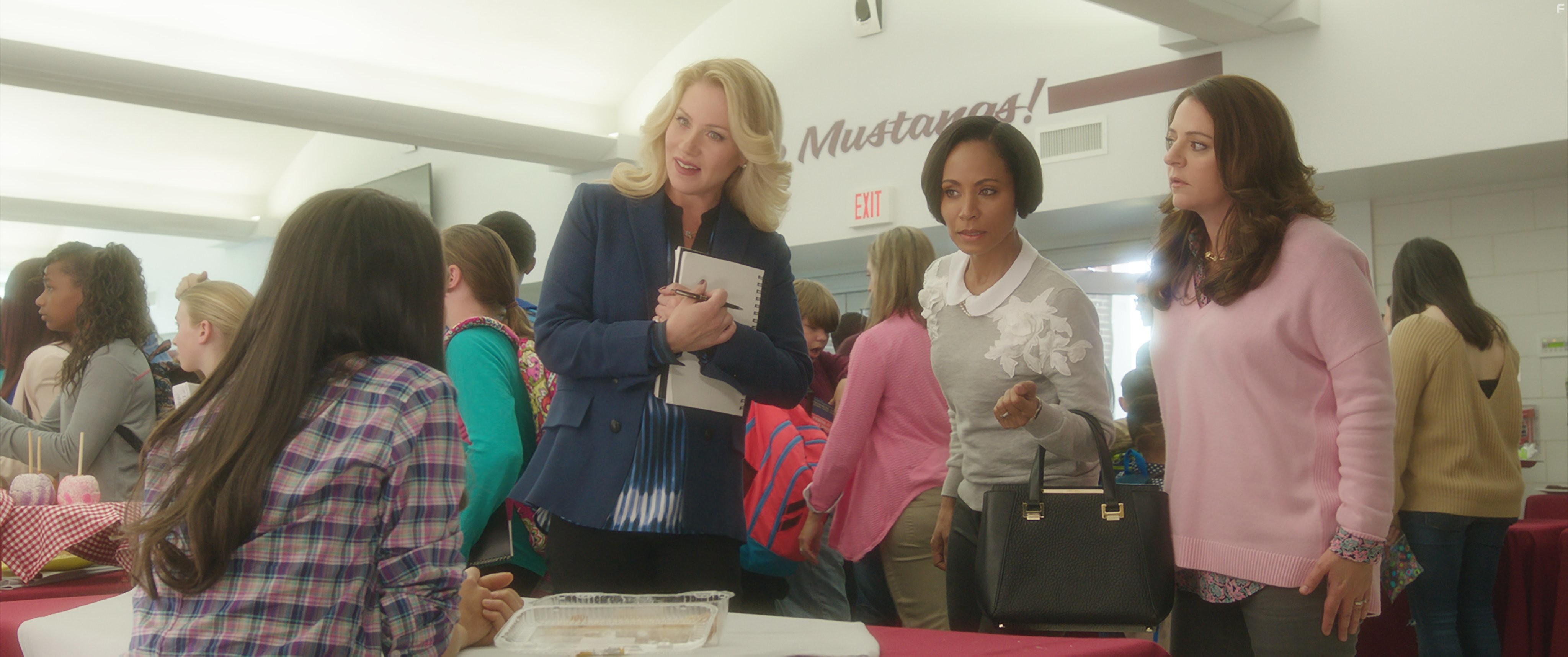 Jada Pinkett Smith, Christina Applegate, and Annie Mumolo in Очень плохие мамочки (2016)