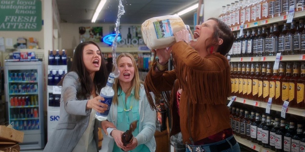 Mila Kunis, Kristen Bell, and Kathryn Hahn in Очень плохие мамочки (2016)