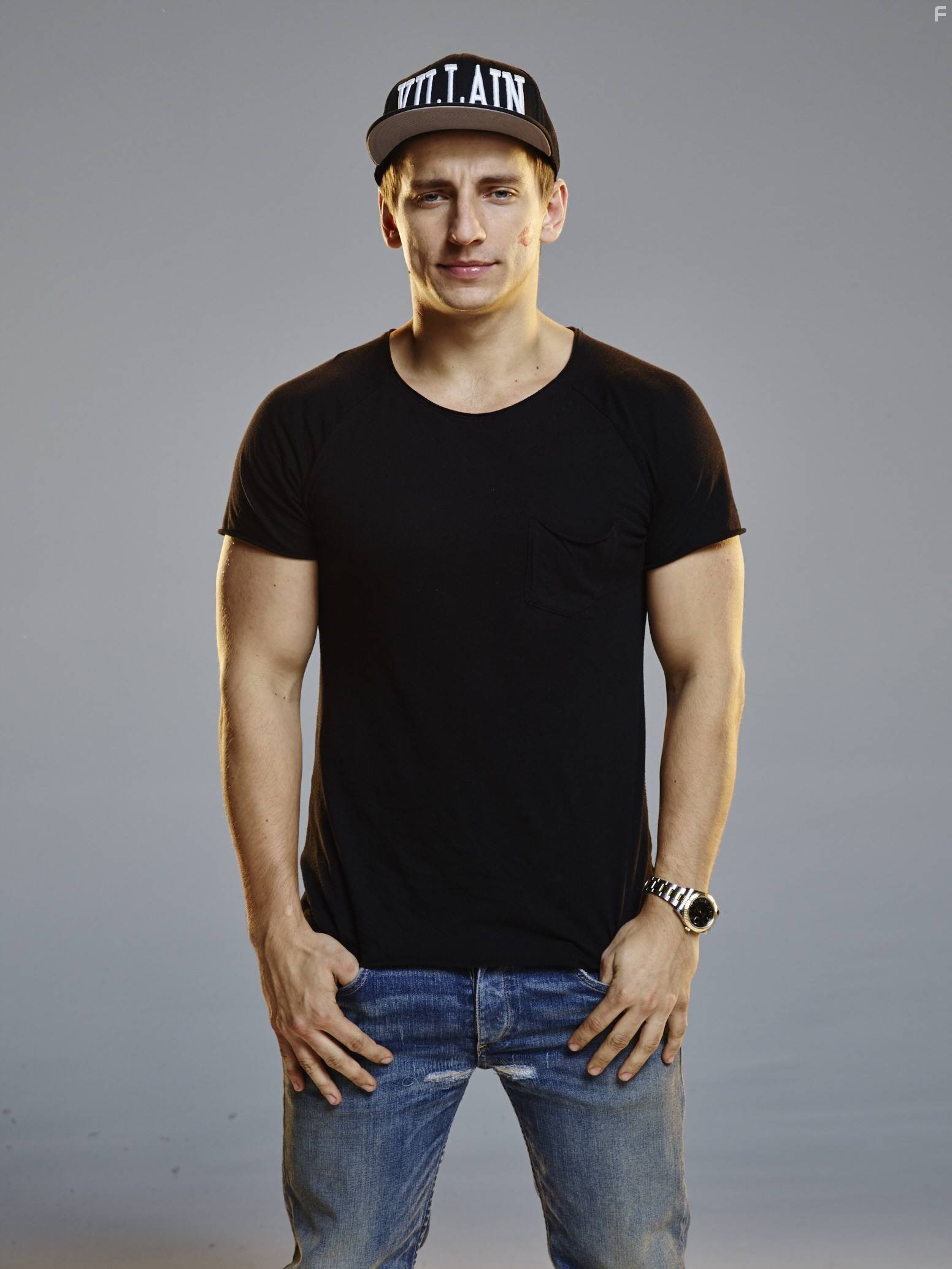 Vitaly Zdorovetskiy in Прирожденные шутники (2016)