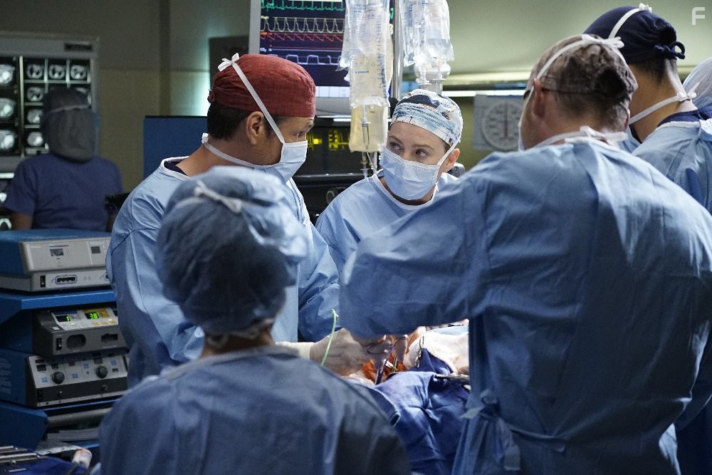 Justin Chambers, Martin Henderson, Ellen Pompeo, and Jesse Williams in Анатомия страсти (2005)