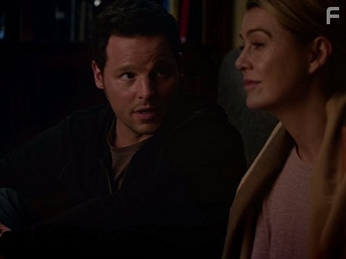 Justin Chambers and Ellen Pompeo in Анатомия страсти (2005)