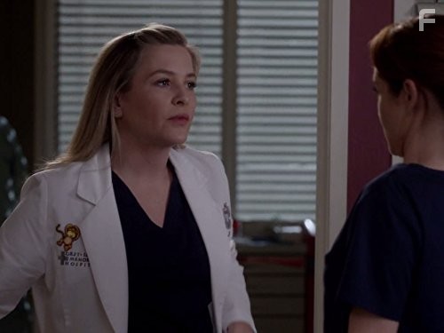 Jessica Capshaw and Sarah Drew in Анатомия страсти (2005)