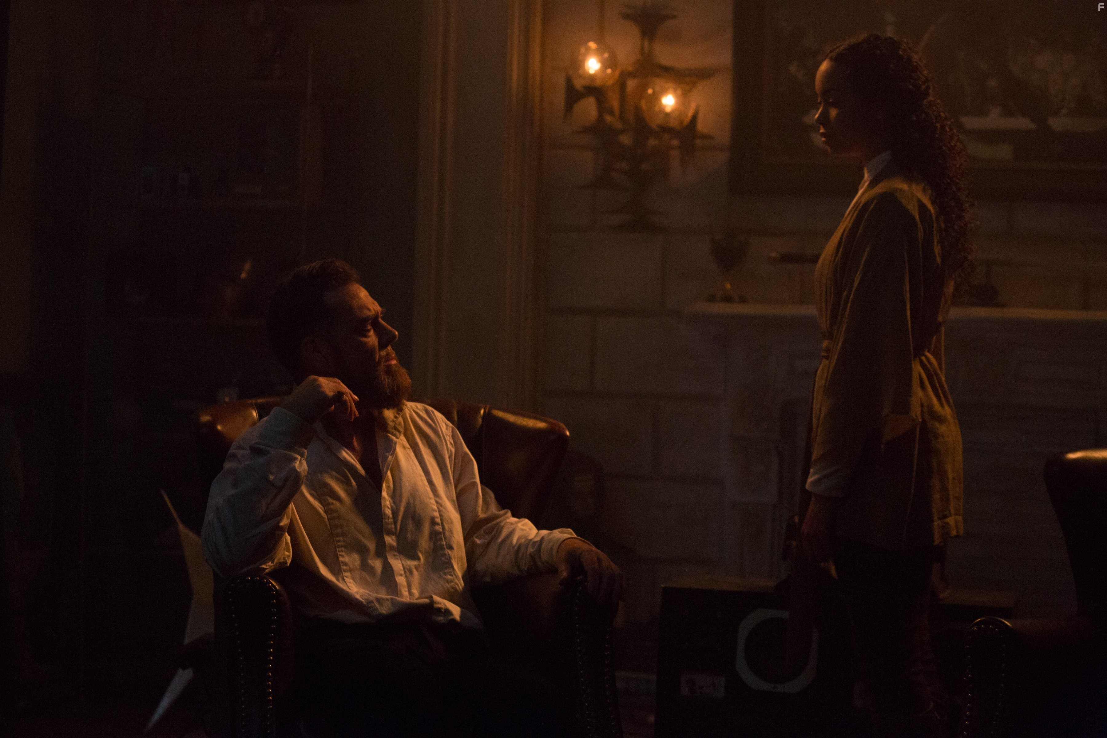 Marton Csokas and Madeleine Mantock in В пустыне смерти (2015)