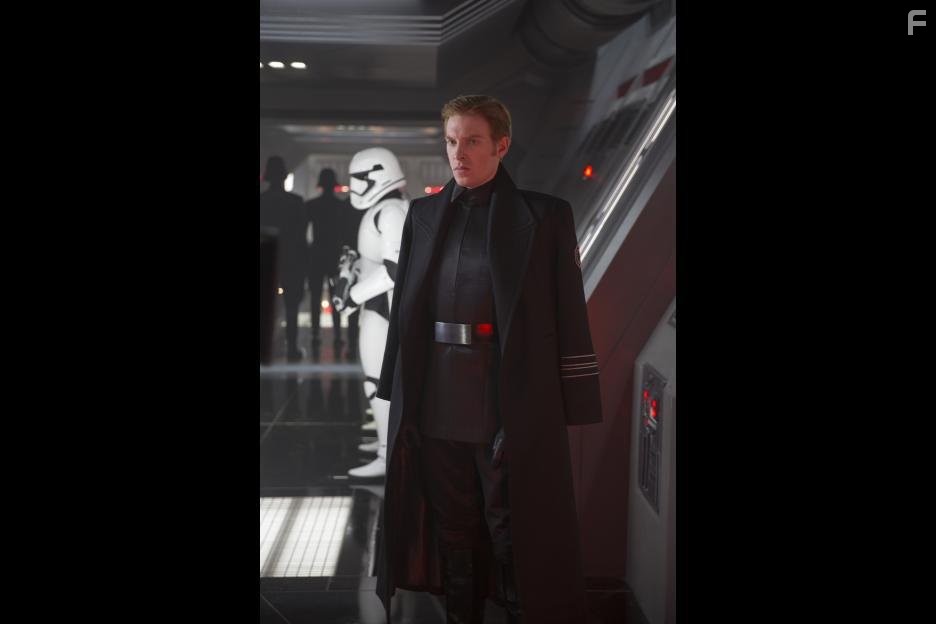 Domhnall Gleeson in Звёздные войны: Пробуждение Силы (2015)