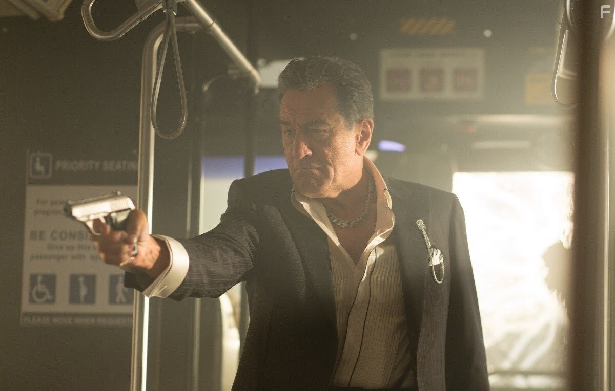 Robert De Niro in Скорость: Автобус 657 (2015)