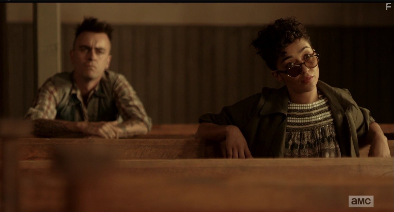 Joseph Gilgun and Ruth Negga in Проповедник: Pilot (2016)