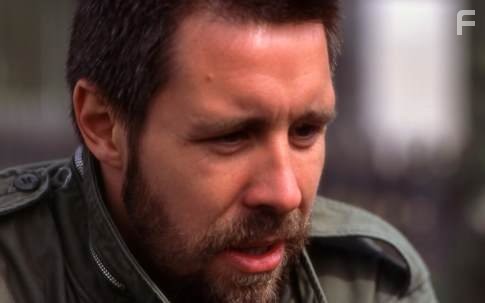 Paddy Considine in Ботинки мертвеца (2004)