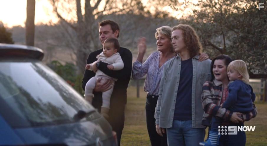 Tina Bursill, Poppy Corlett, Georgia Corlett, Valerie Notley-Placido, Eliza Notley-Placido, Noah Petkovic, Rodger Corser, Chloe Bayliss, Matt Castley, and Marko Petkovic in Doctor Doctor: Ring of Fire (2019)