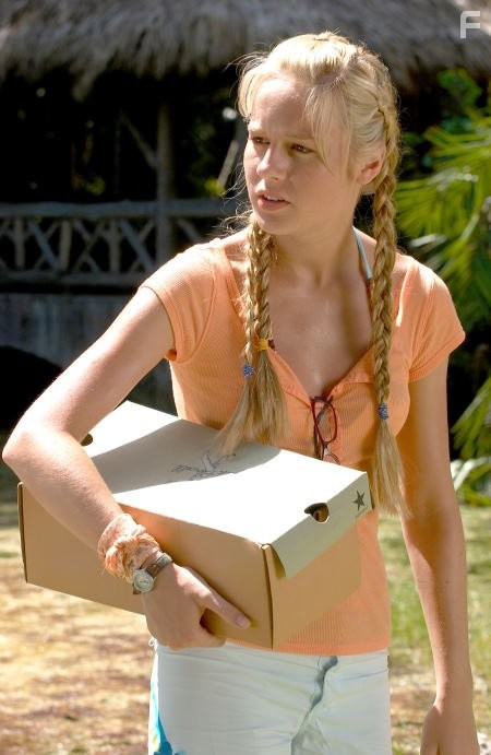 Brie Larson in Крик совы (2006)