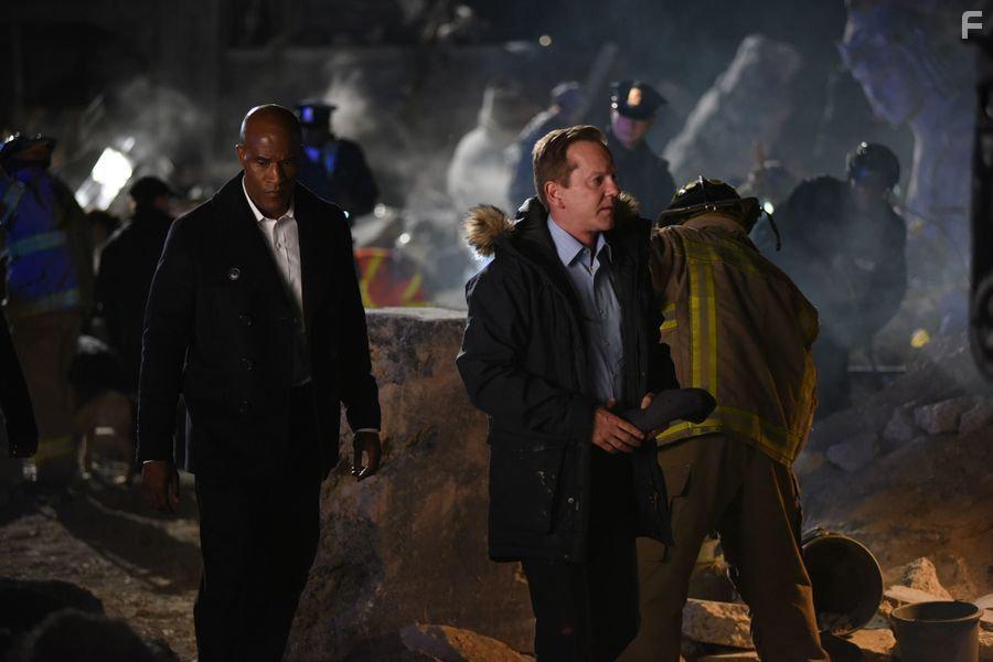 Kiefer Sutherland and LaMonica Garrett in Designated Survivor (2016)