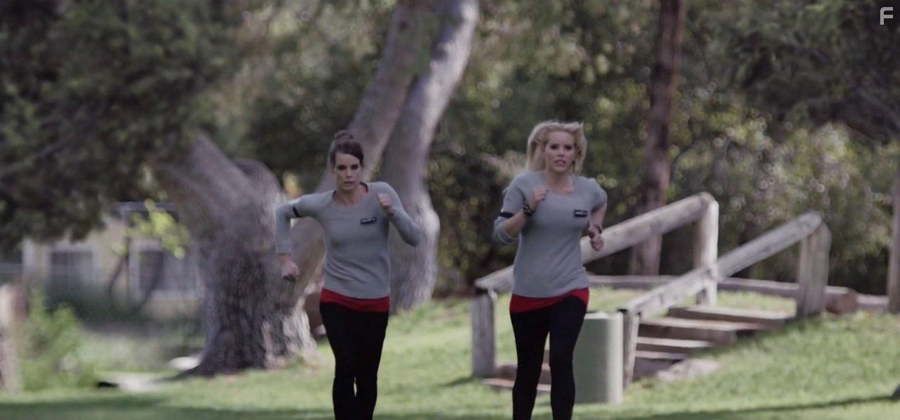 Alexandra Paul and Gena Lee Nolin in Sharknado 4: The 4th Awakens (2016)