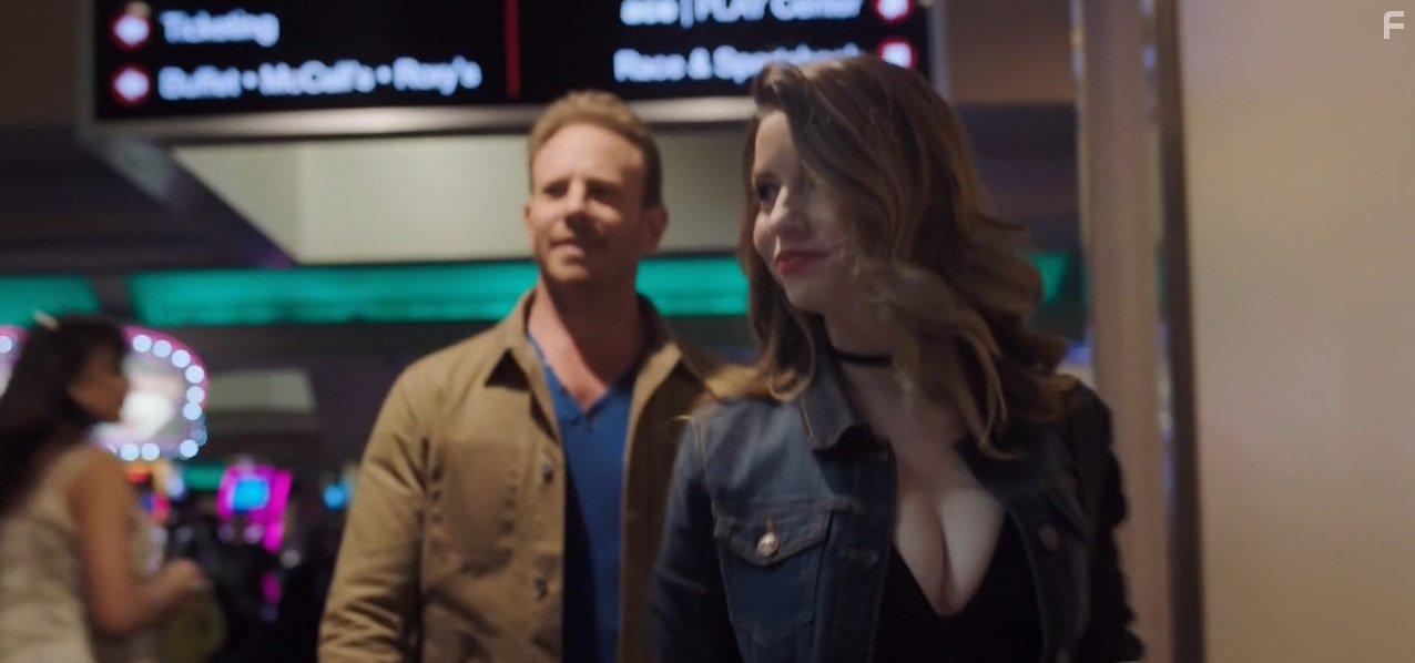 Ian Ziering and Masiela Lusha in Sharknado 4: The 4th Awakens (2016)