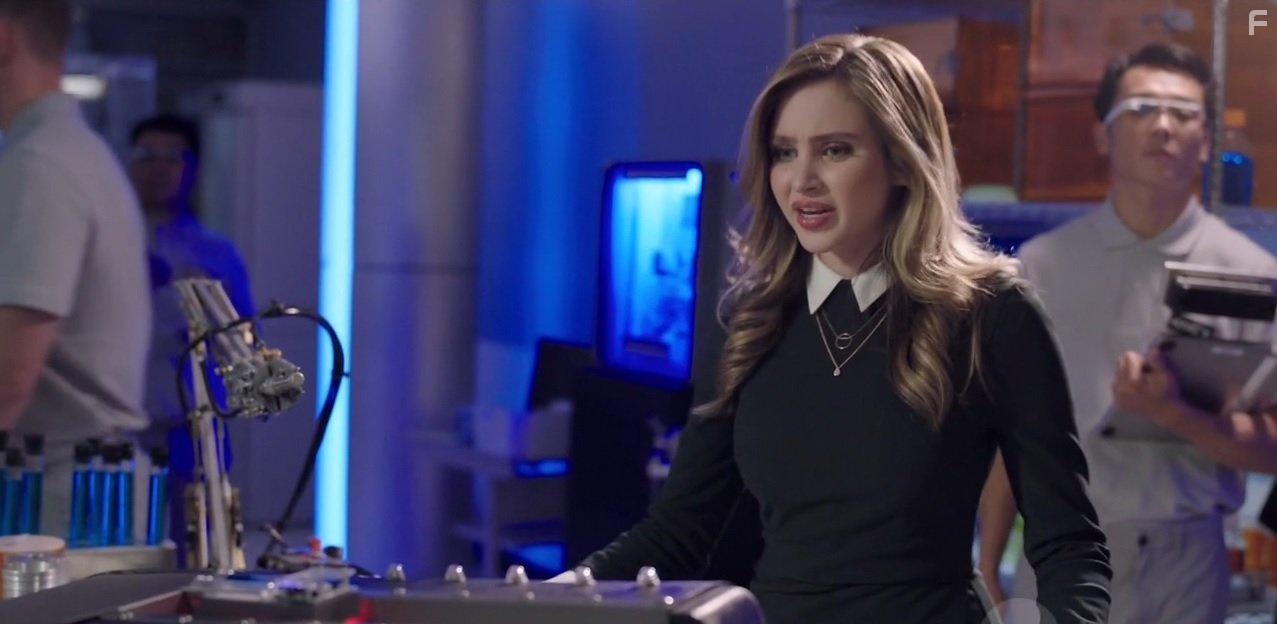 Ryan Newman in Sharknado 4: The 4th Awakens (2016)