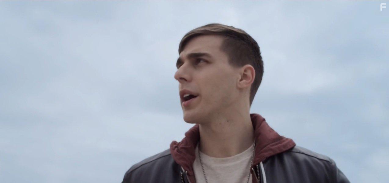 Cody Linley in Sharknado 4: The 4th Awakens (2016)