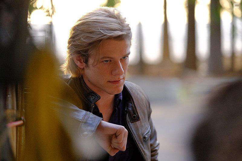 Lucas Till in MacGyver (2016)