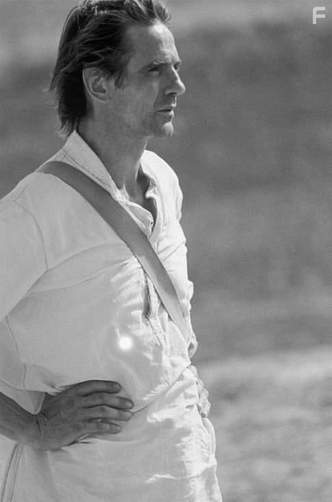 Jeremy Irons in А теперь, дамы & господа... (2002)