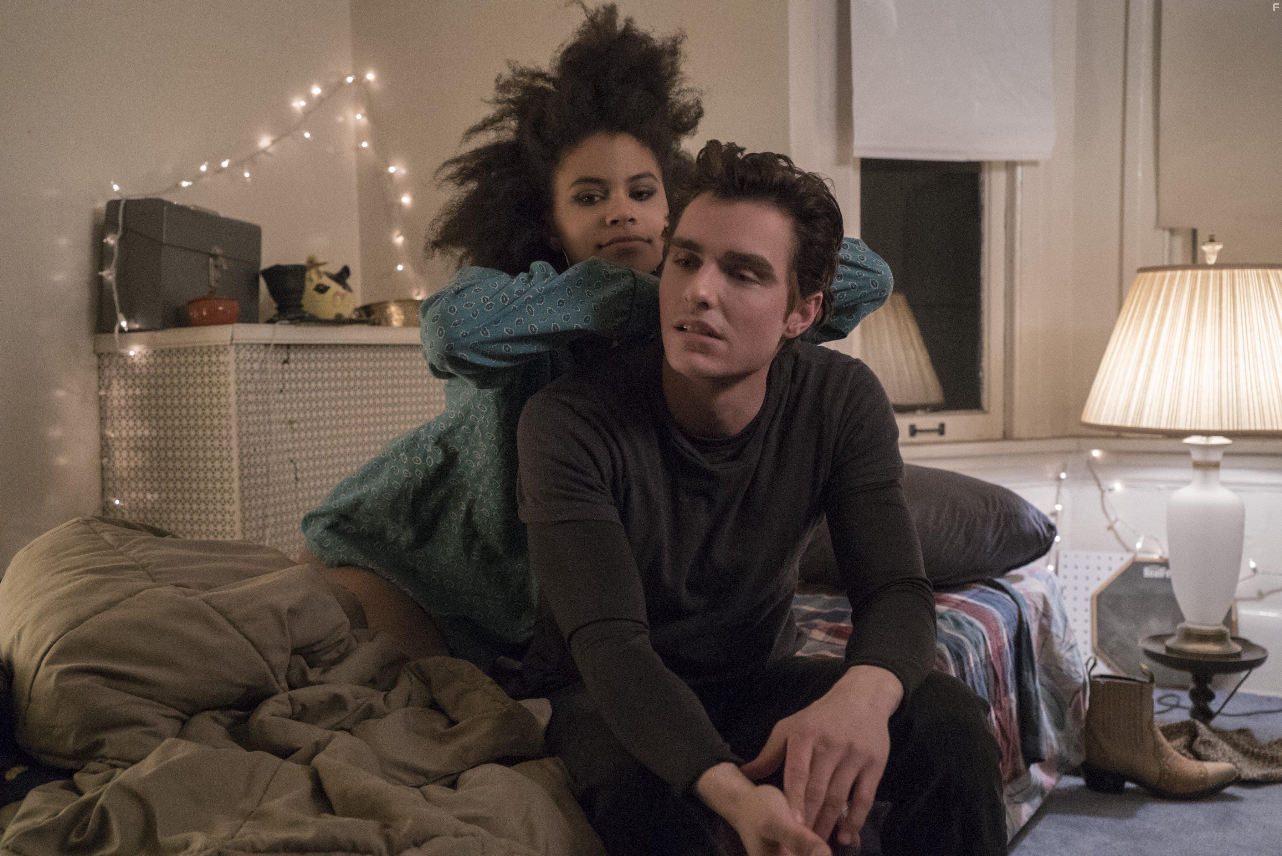 Dave Franco and Zazie Beetz in Easy (2016)