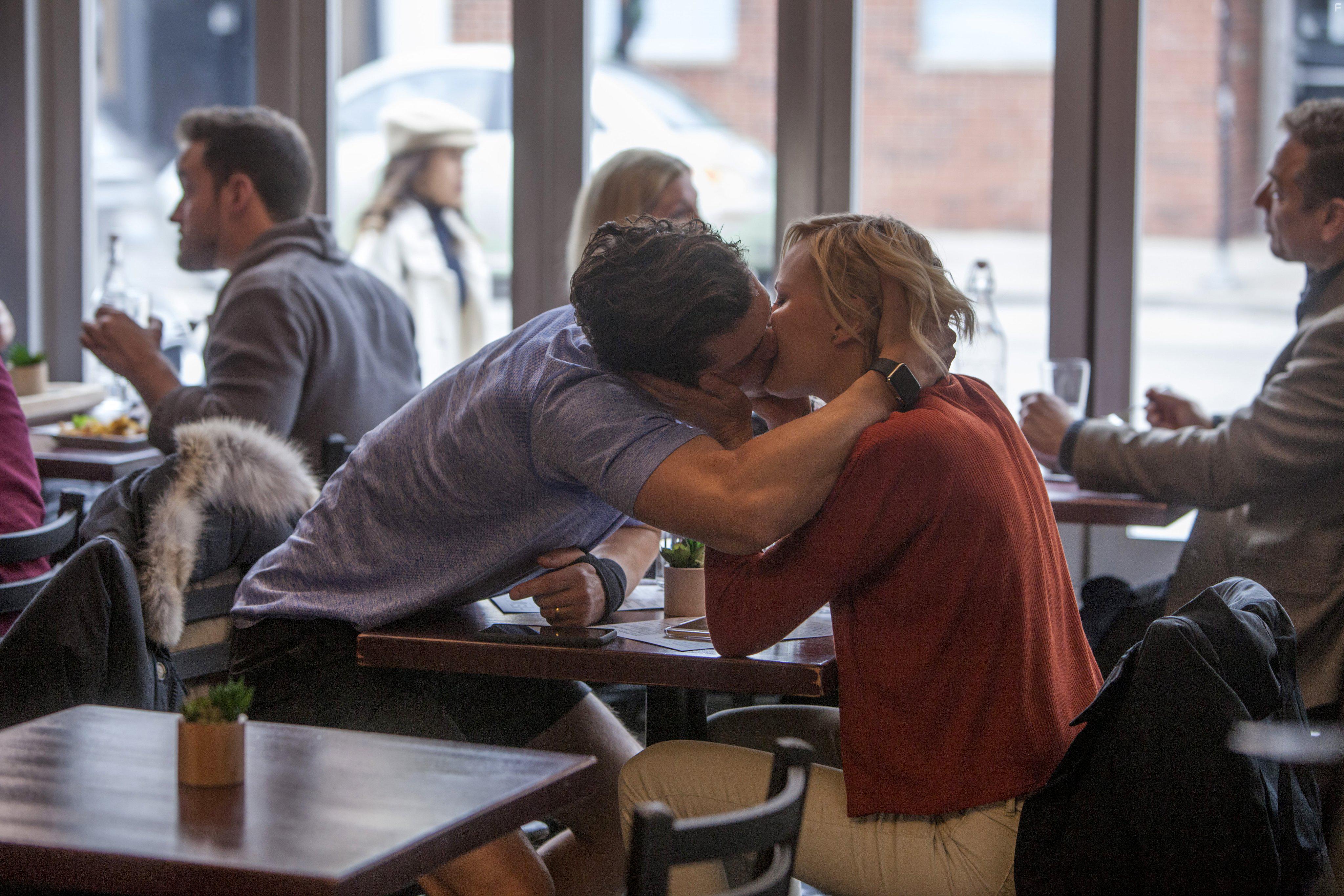 Malin Akerman and Orlando Bloom in Easy (2016)