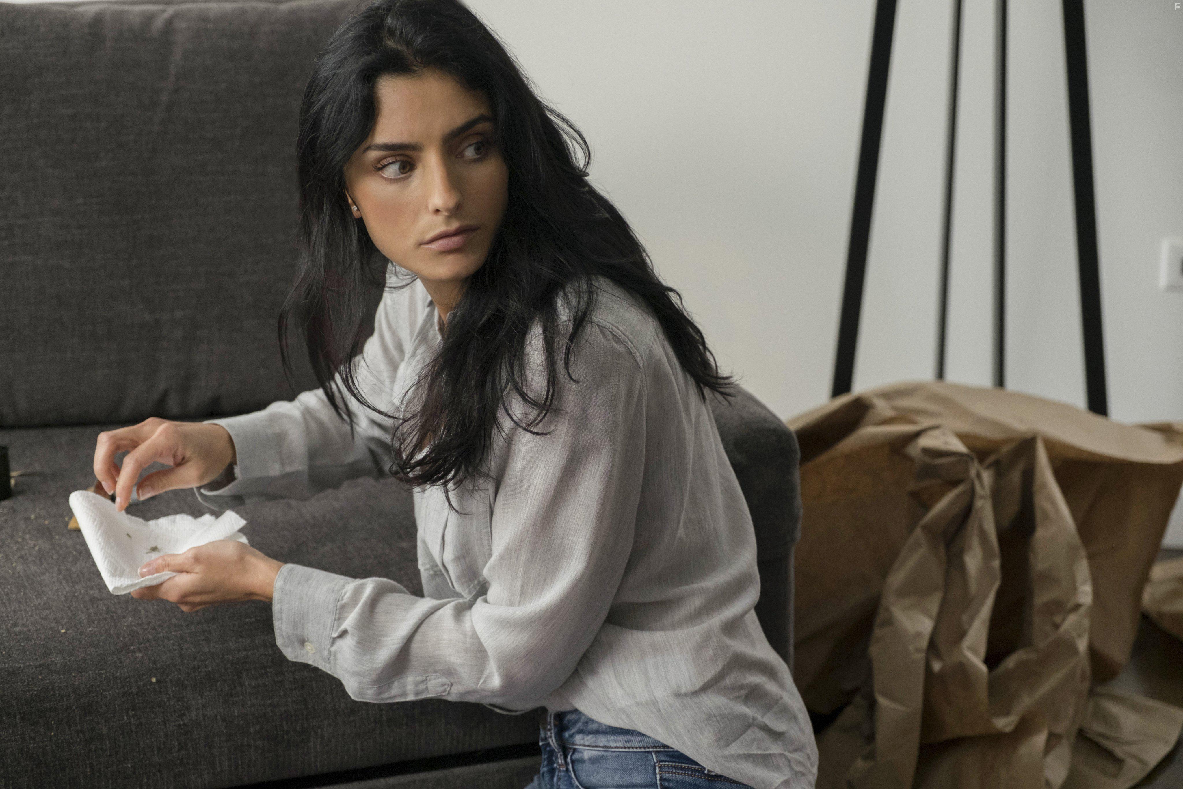 Aislinn Derbez in Easy (2016)