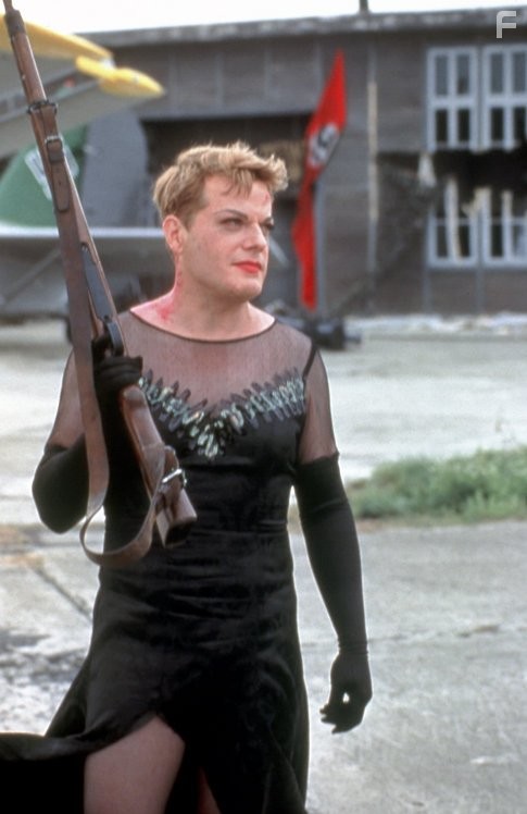 Eddie Izzard in Диверсанты (2001)
