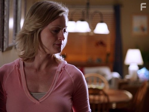 Teri Polo in Закон и порядок: Лос-Анджелес (2010)