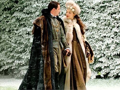Jonathan Rhys Meyers and Natalie Dormer in Тюдоры (2007)