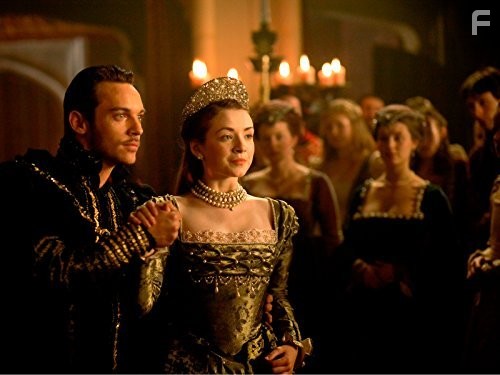 Jonathan Rhys Meyers and Sarah Bolger in Тюдоры (2007)