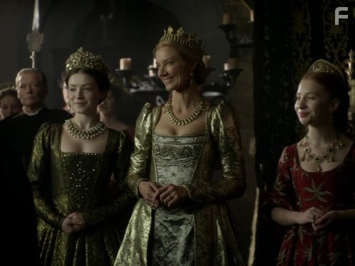 Joely Richardson, Sarah Bolger, and Laoise Murray in Тюдоры (2007)