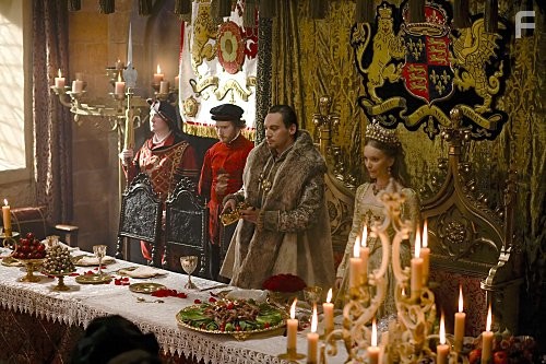 Jonathan Rhys Meyers and Tamzin Merchant in Тюдоры (2007)