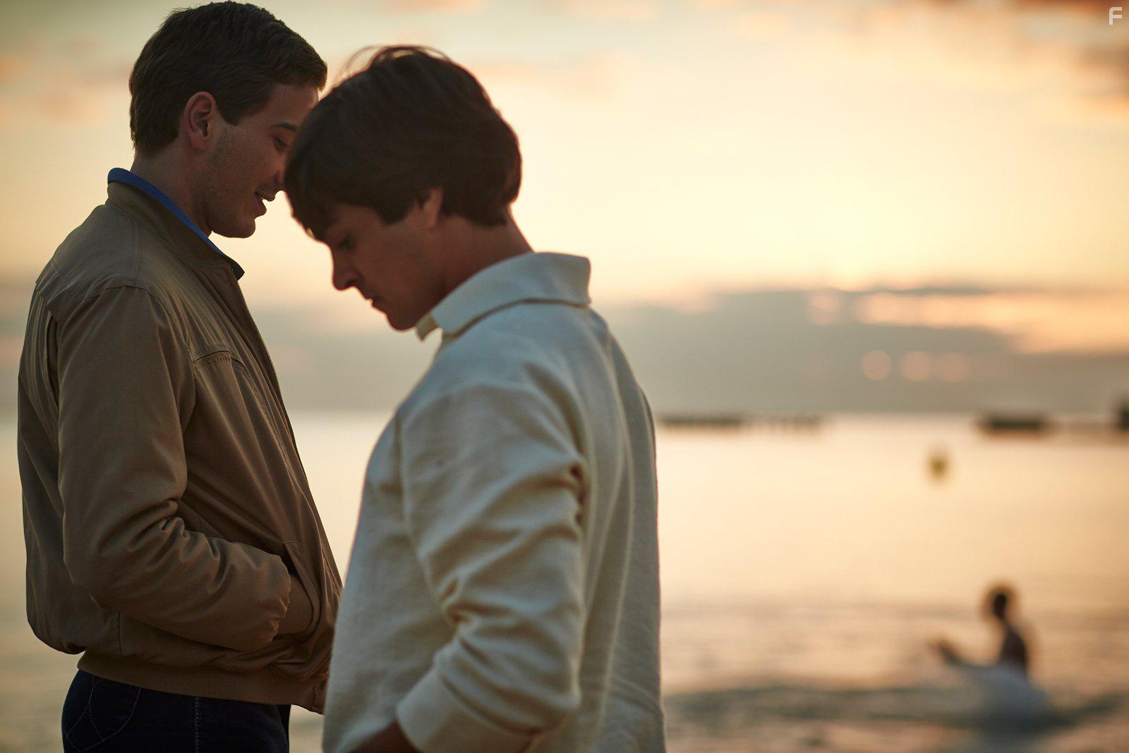 Ryan Corr and Craig Stott in Holding the Man (2015)
