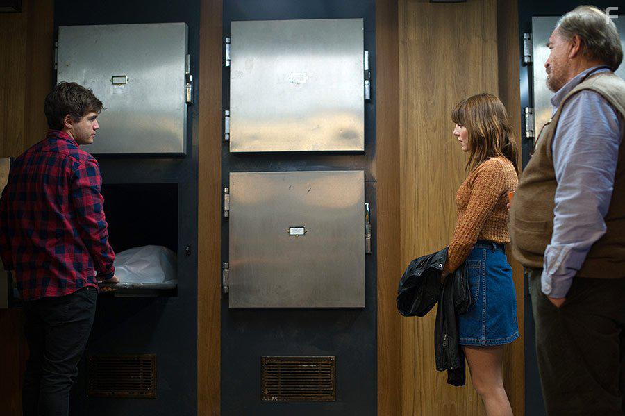 Brian Cox, Emile Hirsch, and Ophelia Lovibond in The Autopsy of Jane Doe (2016)