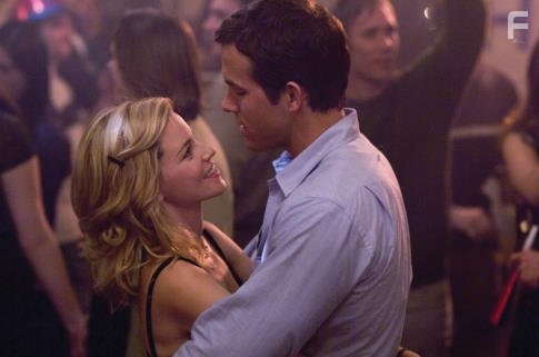 Ryan Reynolds and Elizabeth Banks in Да, возможно (2008)