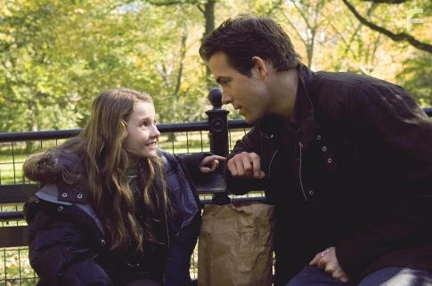 Ryan Reynolds and Abigail Breslin in Да, возможно (2008)