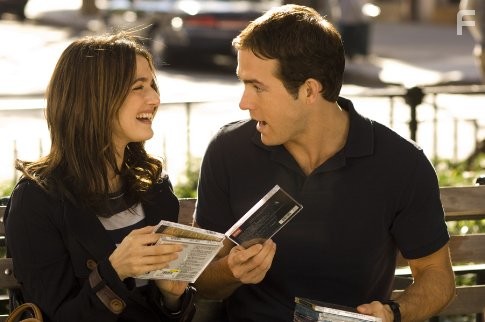 Rachel Weisz and Ryan Reynolds in Да, возможно (2008)