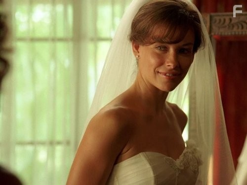 Evangeline Lilly in Остаться в живых (2004)