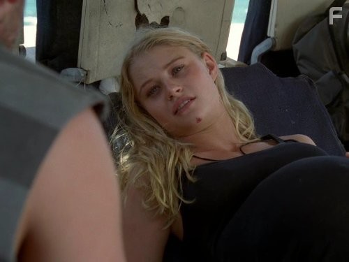 Emilie de Ravin in Остаться в живых (2004)