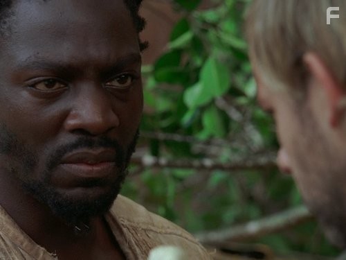 Adewale Akinnuoye-Agbaje in Остаться в живых (2004)