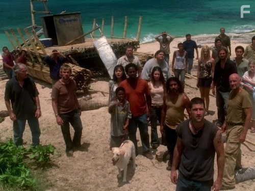 Naveen Andrews, Daniel Dae Kim, Emilie de Ravin, Matthew Fox, Jorge Garcia, Josh Holloway, Yunjin Kim, Dominic Monaghan, Terry O'Quinn, Harold Perrineau, Maggie Grace, Malcolm David Kelley, and Evangeline Lilly in Остаться в живых (2004)