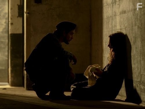 Naveen Andrews in Остаться в живых (2004)